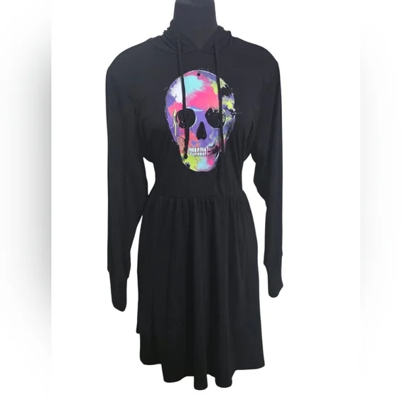 Torrid Black Hooded Skull Graphic Dress – Super Soft Knit Pockets Size 2 NWOT - Picture 4 of 5